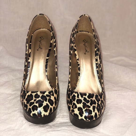 Leopard Pumps - Picture 2 of 3
